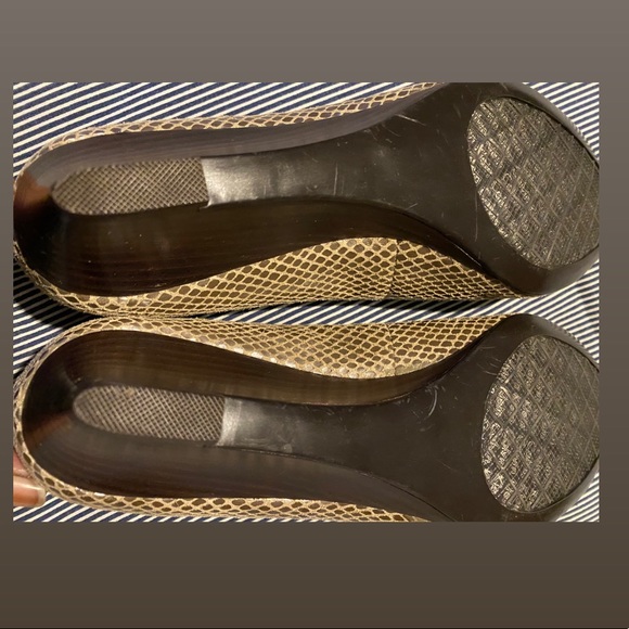 Calvin Klein snake skin print peep toe wedge heel - Picture 4 of 7